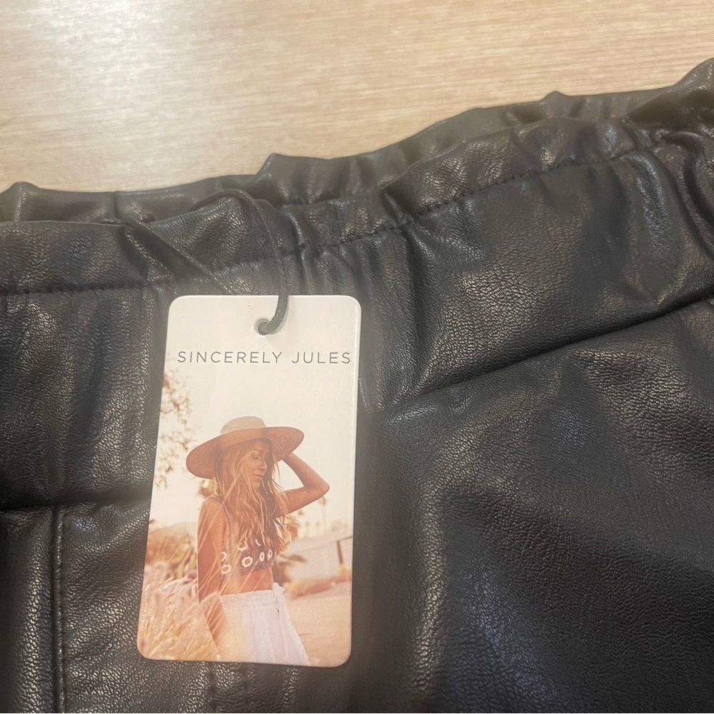 NWT Black Women's Leather Shorts - Picture 4 of 6